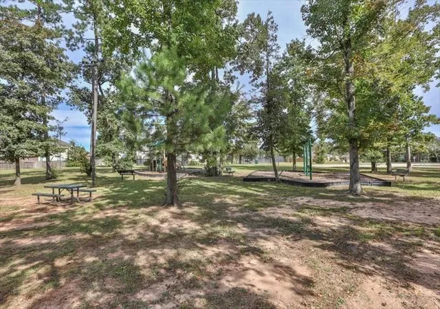 Photo 4 of Sale Pending at 1025 Prescott Dr, Conroe, TX 77301 | MLS# 24121394 | Listing updated on 2026-06-30
