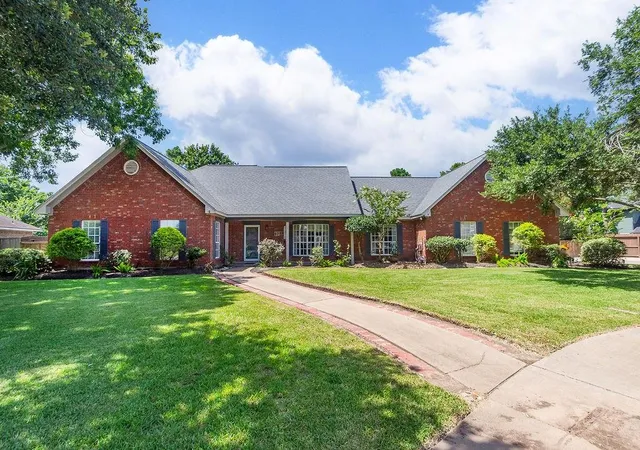 image of 57 Silver Lace Ct, Lake Jackson, TX 77566 | MLS# 57212717