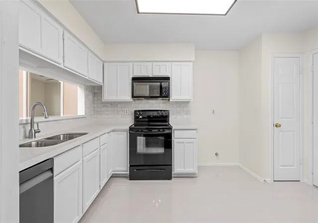 Photo 3 of Sale Pending at 4715 Roserock Ln, Spring, TX 77388 | MLS# 28858297 | Listing updated on 2026-09-22
