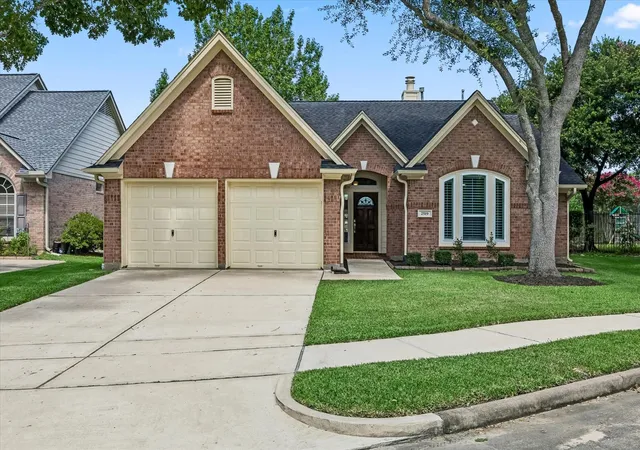 1st image of 2519 Jasmine Ridge Ct, Houston, TX 77062 | MLS# 14316084