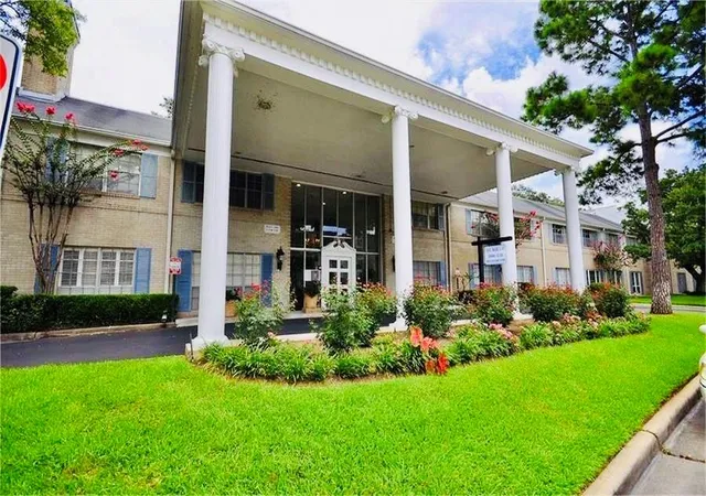 Photo 1 of Condo for sale at 2600 Bellefontaine St #A25, Houston, TX 77025 | MLS# 4335890 | Listing updated on 2026-08-23