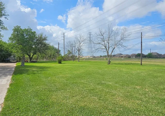 Photo 1 of Single family home for sale at 1218 E Pasadena Blvd, Deer Park, TX 77536 | MLS# 79220272 | Listing updated on 2026-10-05