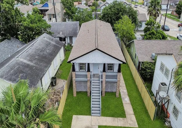 Photo 2 of Single family home for sale at 5306 Ave M 1/2, Galveston, TX 77551 | MLS# 93771199 | Listing updated on 2026-07-19