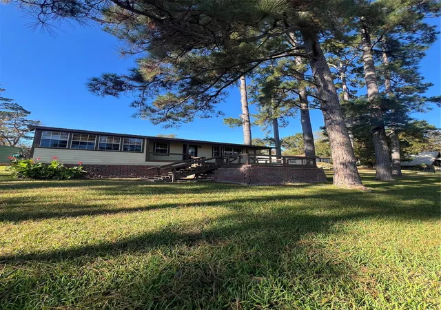 1st image of 2 Lee Dr, Huntsville, TX 77320 | MLS# 96098795