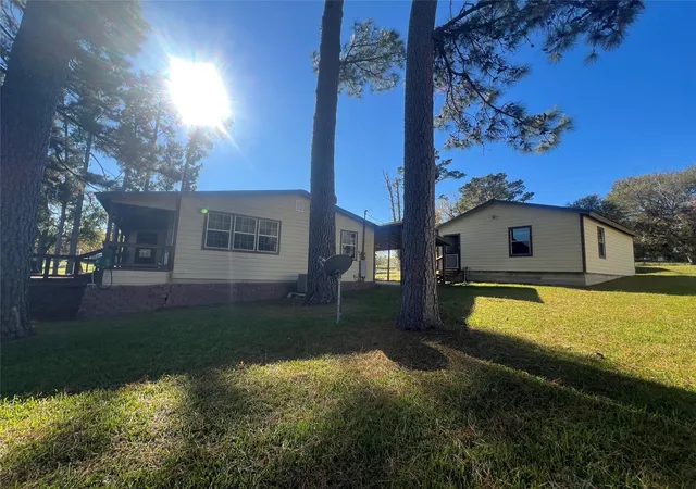 2nd image of 2 Lee Dr, Huntsville, TX 77320 | MLS# 96098795