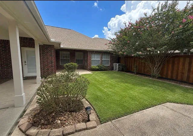 Homes for sale in Friendswood, TX | 210 Clearview Ave, Friendswood, TX 77546 | MLS# 11830976