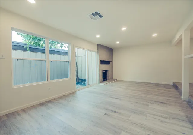 Photo 3 of Townhouse for sale at 12553 Wellington Park Dr, Houston, TX 77072 | MLS# 14435438 | Listing updated on 2026-09-10