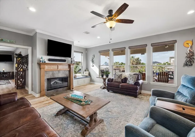 Photo 4 of Single family home for sale at 1522 Windsong Way, Galveston, TX 77554 | MLS# 29624221 | Listing updated on 2026-10-07