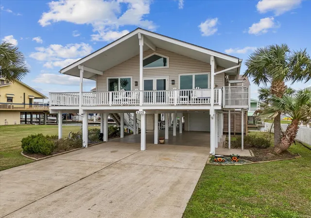 Homes for sale in Jamaica Beach, TX | 4231 Jolly Roger Road, Jamaica Beach, TX 77554 | MLS# 77555432