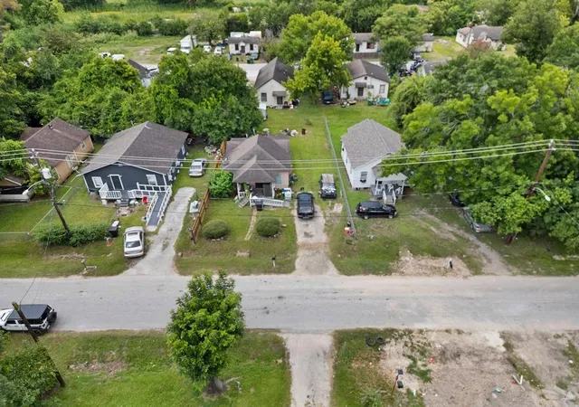 2nd image of 7325 Phillips St, Houston, TX 77088 | MLS# 14595310