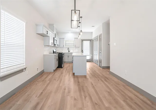 2nd image of 9920 Dipping Woods St, Houston, TX 77076 | MLS# 13026900