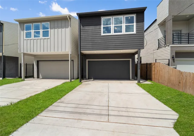 Photo 2 of Single family home for sale at 4305 Larkspur St, Houston, TX 77051 | MLS# 63458644 | Listing updated on 2026-09-09