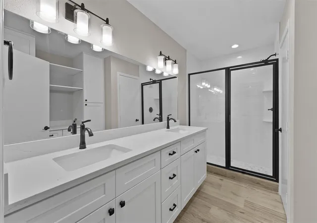 4th image of 714 Golden Bear Ln, Kingwood, TX 77339 | MLS# 83329849