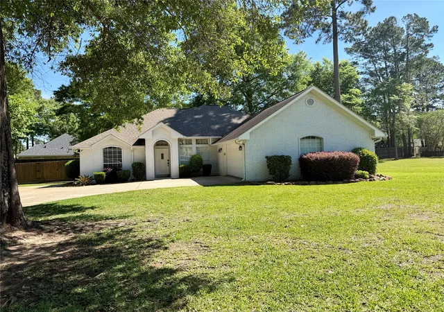 1st image of 112 Wildwood Dr, Livingston, TX 77351 | MLS# 71070438
