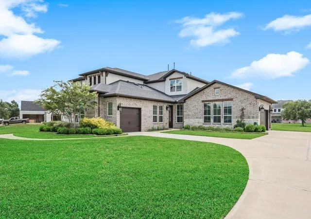 Photo 3 of Mansion for sale at 4019 Paseo Royale Blvd, Richmond, TX 77406 | MLS# 77435848 | Listing updated on 2026-08-30