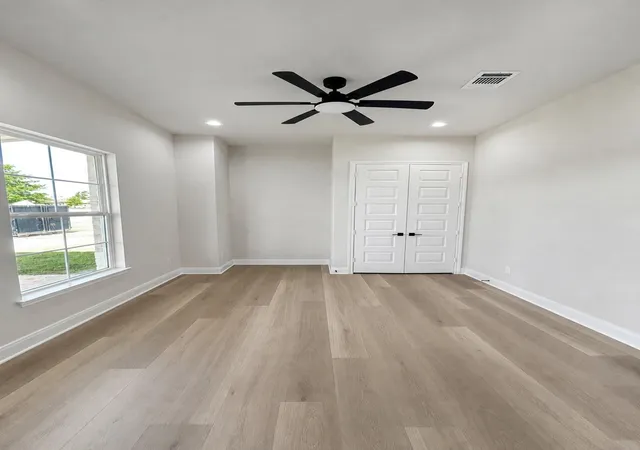 5th image of 18803 Serene Water Dr, Montgomery, TX 77356 | MLS# 37693352