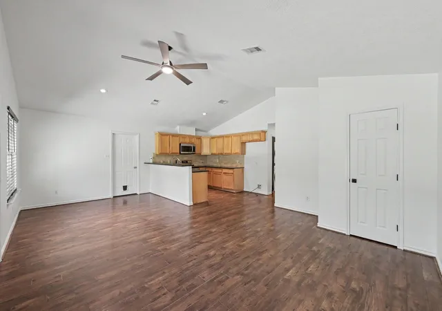 Photo 2 of Single family home for sale at 26750 Lazy Ln, Magnolia, TX 77355 | MLS# 45156265 | Listing updated on 2026-08-29