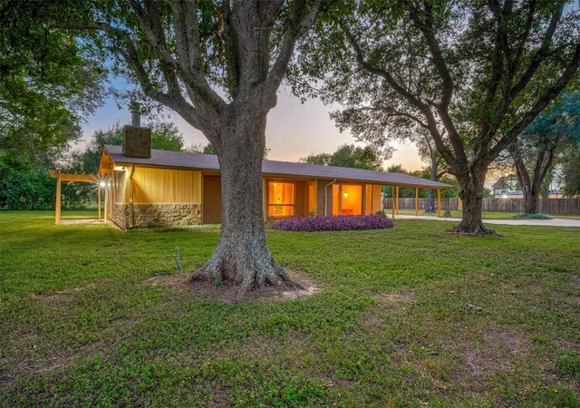 Photo 3 of Single family home for sale at 14438 Hwy 36, Needville, TX 77461 | MLS# 70229447 | Listing updated on 2026-09-15