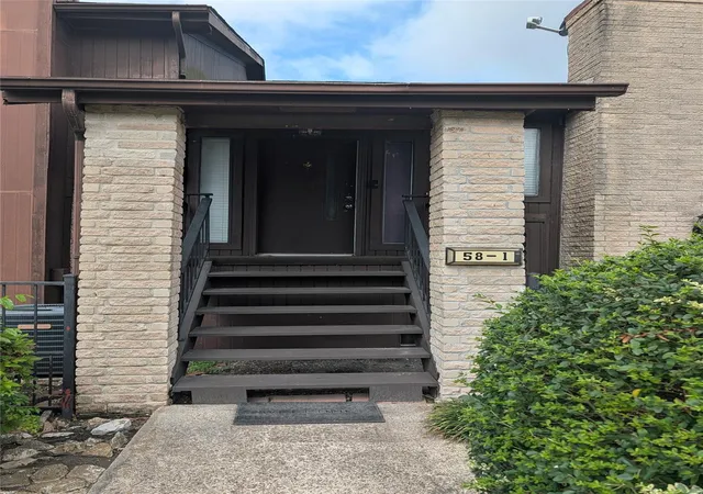 Photo 3 of Condo for sale at 58 Evanston St #1, Houston, TX 77015 | MLS# 62753200 | Listing updated on 2026-07-19