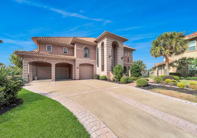 Photo 2 of Sale Pending at 155 Palm Blvd, Missouri City, TX 77459 | MLS# 41520485 | Listing updated on 2025-12-03