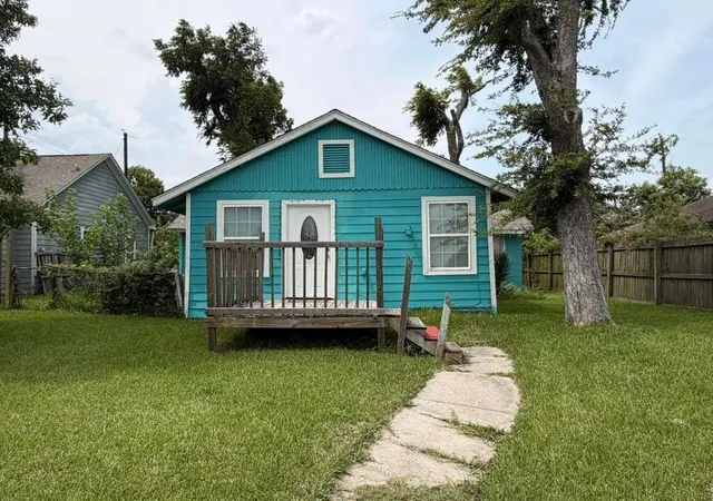 Homes for sale in Baytown, TX | 3226 Arkansas St, Baytown, TX 77520 | MLS# 51428786