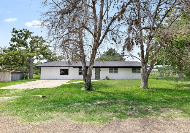 Homes for sale in Somerville, TX | 100 Shady Oaks Ln, Somerville, TX 77879 | MLS# 7693261