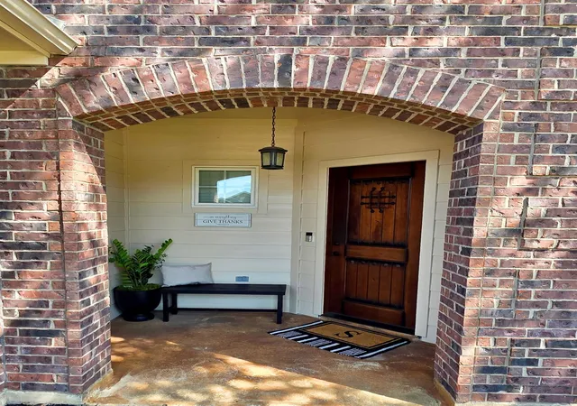Photo 2 of Sale Pending at 9615 Brackenton Crst Dr, Spring, TX 77379 | MLS# 39059472 | Listing updated on 2026-09-17