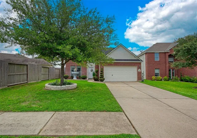 Photo 1 of Single family home for sale at 2055 Midlane Dr, Conroe, TX 77301 | MLS# 17354040 | Listing updated on 2026-08-21