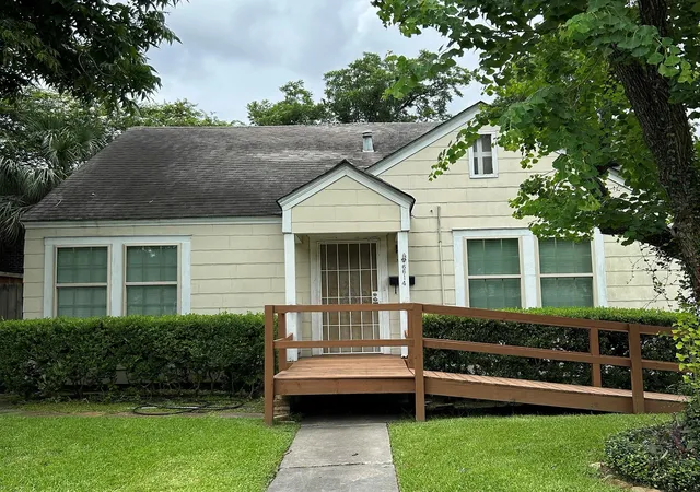 Photo 2 of Sale Pending at 6614 Weslayan St, Houston, TX 77005 | MLS# 86723060 | Listing updated on 2026-09-17