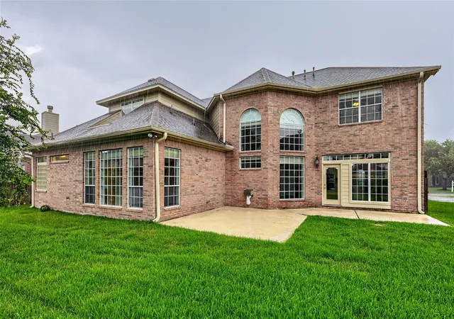 28th image of 5906 Indian Hills Ln, Sugar Land, TX 77479 | MLS# 33133894