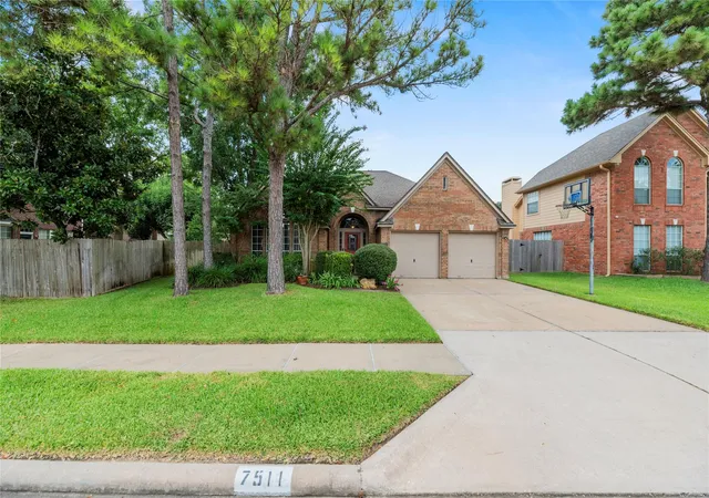 Photo 2 of Single family home for sale at 7511 Almond Springs Dr, Houston, TX 77095 | MLS# 69512335 | Listing updated on 2026-09-18