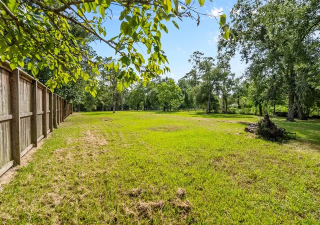 Photo 3 of Land for sale at 3113 Oak Dr, Dickinson, TX 77539 | MLS# 55363681 | Listing updated on 2026-08-31