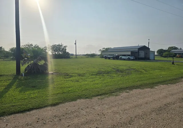 2nd image of 264 Haddock Dr, Palacios, TX 77465 | MLS# 86745697