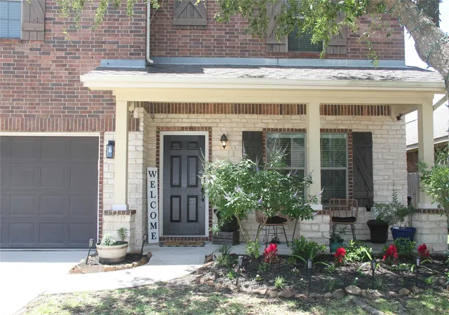 Photo 3 of Single family home for sale at 28623 Lockeridge Springs Dr, Spring, TX 77386 | MLS# 22216702 | Listing updated on 2026-08-14