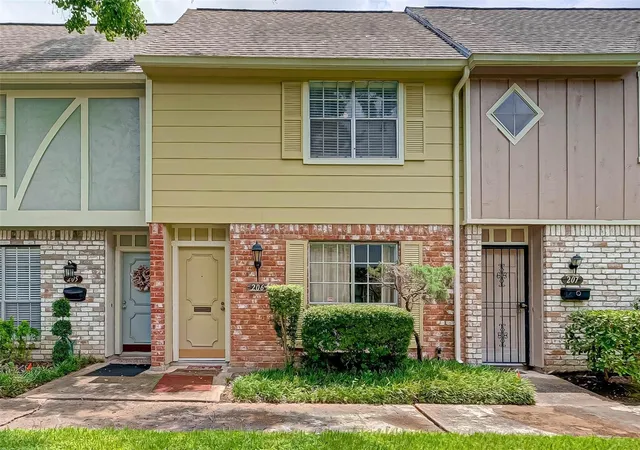 2nd image of 8101 Amelia Rd #206, Houston, TX 77055 | MLS# 22040389