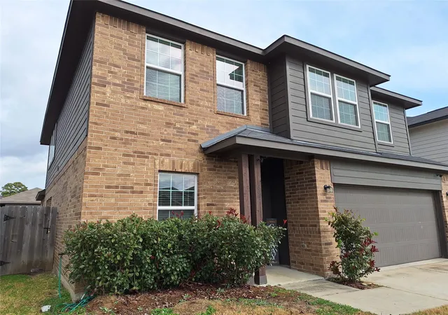 Photo 2 of Single family home for sale at 422 Barren Oak Ln, Crosby, TX 77532 | MLS# 55071788 | Listing updated on 2026-03-24