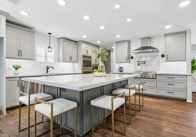 Photo 1 of Single family home for sale at 1022 Martin St, Houston, TX 77018 | MLS# 92362461 | Listing updated on 2026-09-19