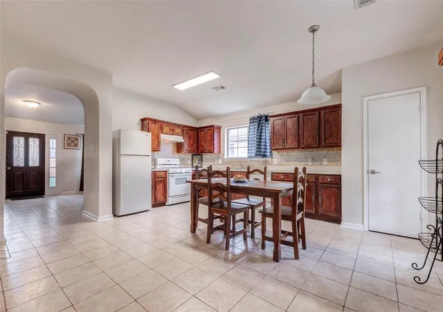 3rd image of 21211 Arcadia Park Ln, Humble, TX 77338 | MLS# 9784025