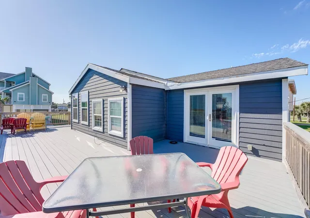 4th image of 4211 Surf Dr, Galveston, TX 77554 | MLS# 55067022