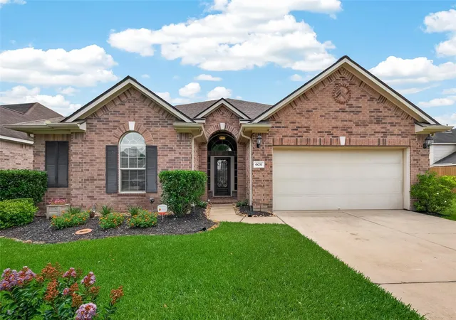 Homes for sale in Rosenberg, TX | 6031 Oxford Lake Dr, Rosenberg, TX 77471 | MLS# 13082743