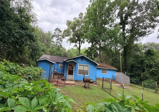 Photo 3 of Single family home for sale at 352 N George Jones Rd, Livingston, TX 77351 | MLS# 36317891 | Listing updated on 2026-08-27