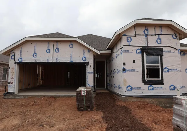 Photo 2 of Sale Pending at 7726 Jade Crst Dr, Angleton, TX 77515 | MLS# 77291414 | Listing updated on 2026-08-19