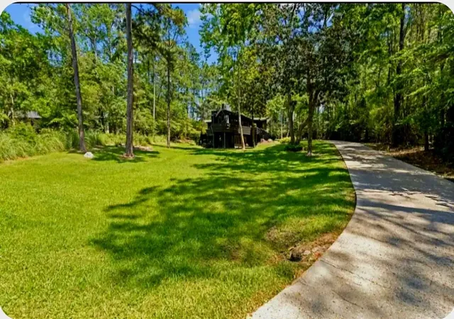 3rd image of 862 Lakeshore Dr, Brookeland, TX 75931 | MLS# 9179597