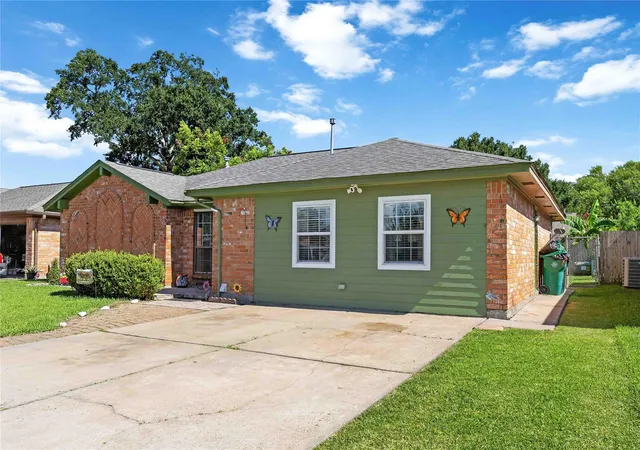 Homes for sale in Pasadena, TX | 1314 Wentwood Dr, Pasadena, TX 77504 | MLS# 10506582