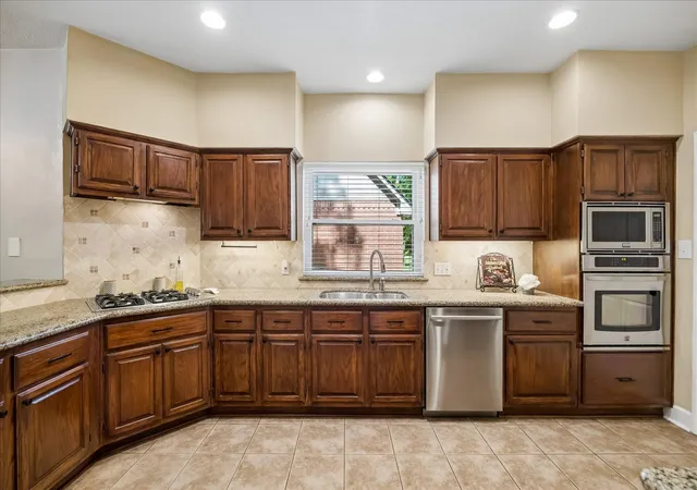 Homes for sale in Kingwood, TX | 5127 Shady Maple Dr, Kingwood, TX 77339 | MLS# 77865603