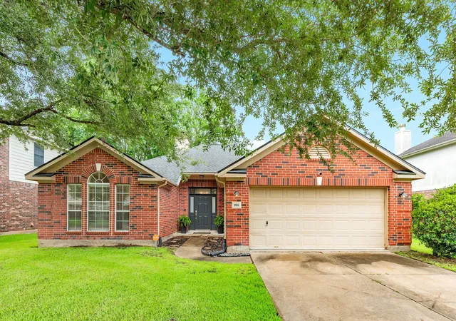 1st image of 205 Mango St, Lake Jackson, TX 77566 | MLS# 86082802