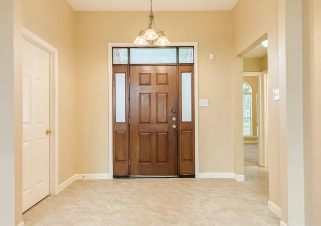 5th image of 205 Mango St, Lake Jackson, TX 77566 | MLS# 86082802