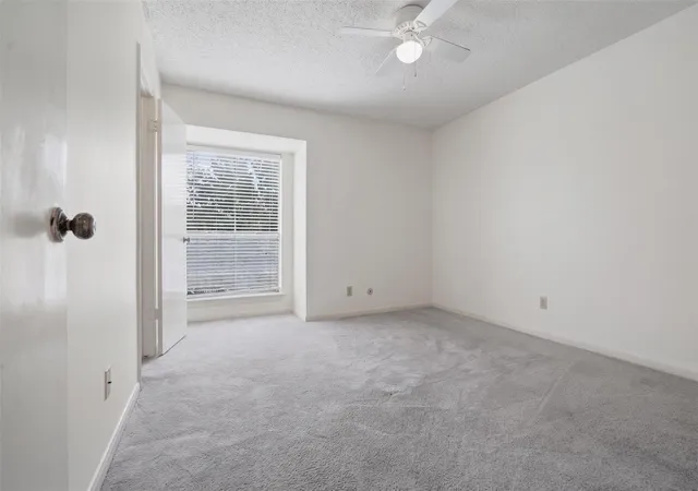 4th image of 700 Thicket Ln #304, Houston, TX 77079 | MLS# 47025133