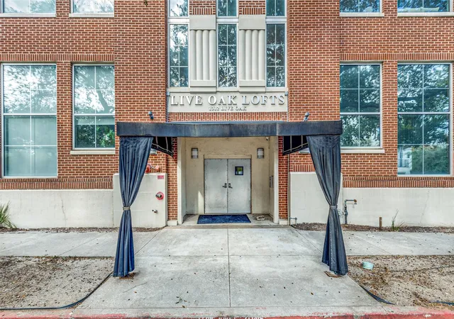 Homes for sale in Houston, TX | 1312 Live Oak St #223, Houston, TX 77003 | MLS# 97347702