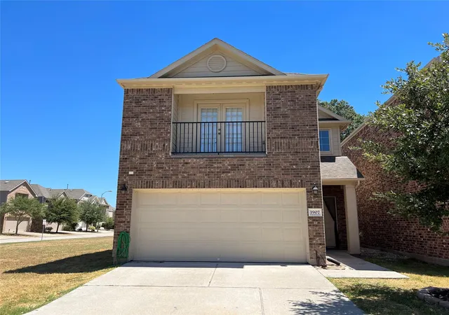 Photo 1 of Single family home for sale at 1907 Sophia Dr, Houston, TX 77090 | MLS# 18458599 | Listing updated on 2026-09-03